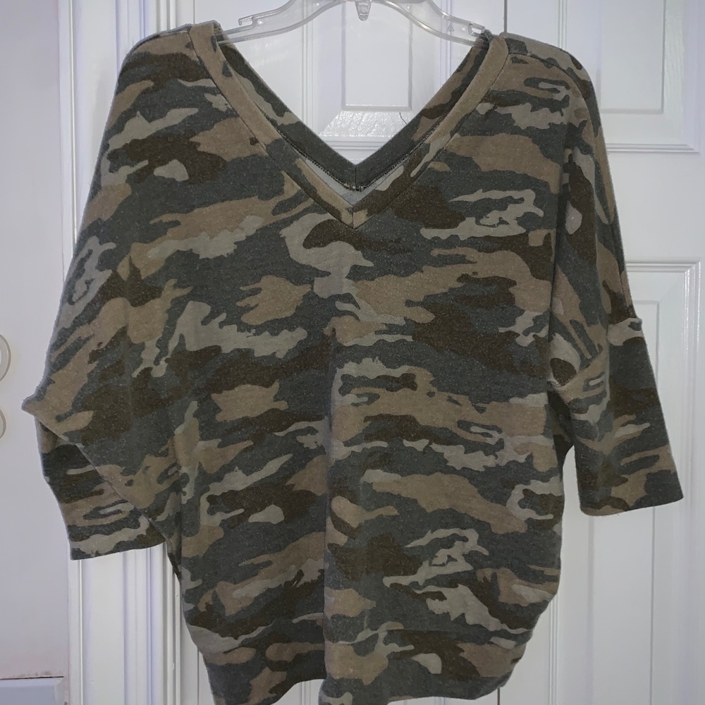 Camo V neck t shirt